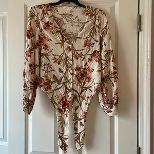 H&M long sleeve, vneck top